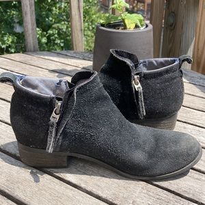 TOMS Reese Bootie, Warm leather and wool ankle boots, size 6
